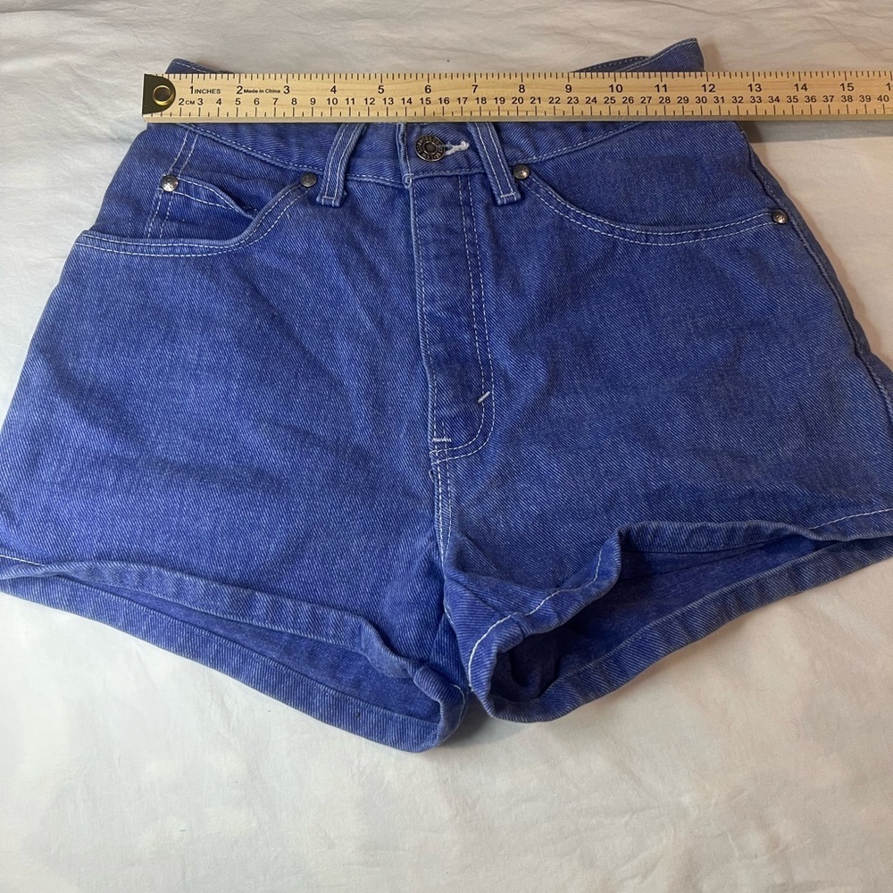 Vintage Levi's Women's High Waisted Blue Jean Shorts Levi’s 900 Series - Picture 3 of 6